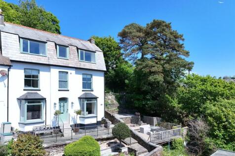 Chapel Ground, Cornwall PL13 5 bed end of terrace house for sale