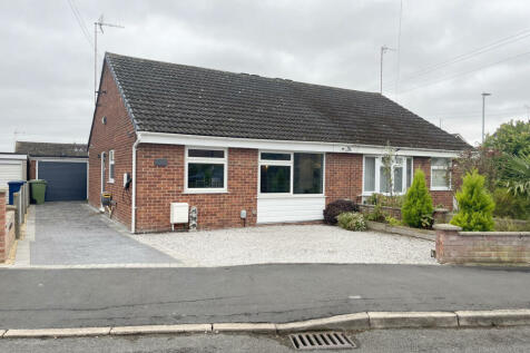 2 bedroom semi-detached bungalow for sale