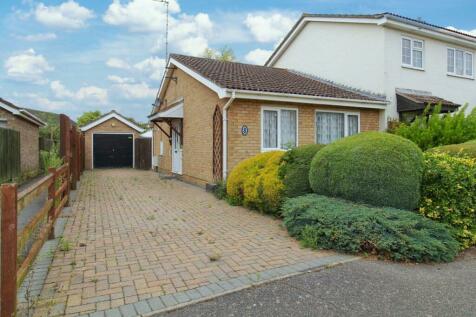 2 bedroom semi-detached bungalow for sale