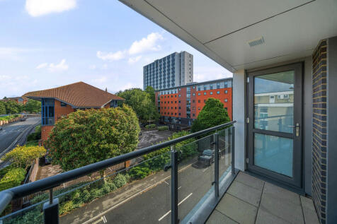 College Street, Southampton... 2 bed flat for sale