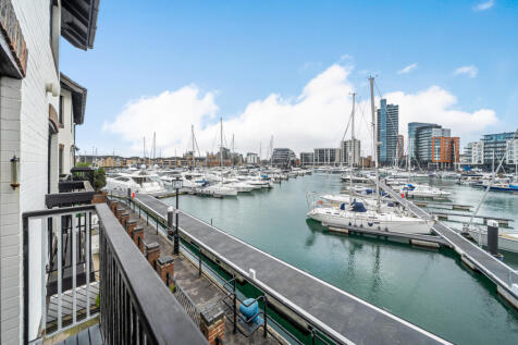 Calshot Court, Channel Way, Ocean... 3 bed house for sale