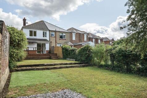 2 bedroom semi-detached house for sale