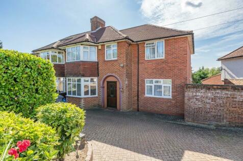 6 bedroom semi-detached house for sale