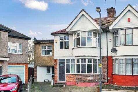 Kenton Park Close, Kenton, HA3 8EA 5 bed semi