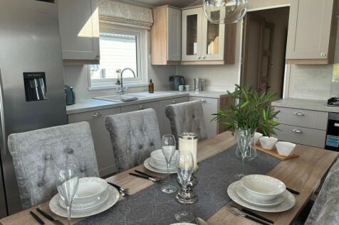 3 bedroom caravan for sale
