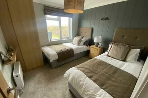 2 bedroom lodge for sale