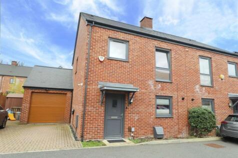 4 bedroom semi-detached house for sale