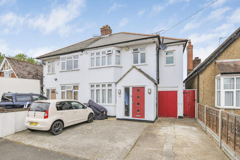 3 bedroom semi-detached house for sale