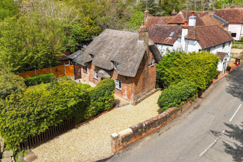 2 bedroom detached house for sale