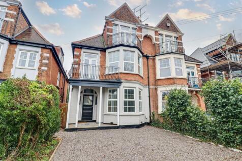 Crowstone Road, Westcliff