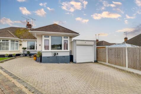 3 bedroom semi-detached bungalow for sale