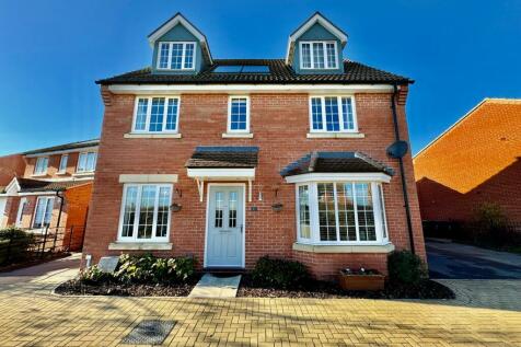 5 bedroom detached house for sale