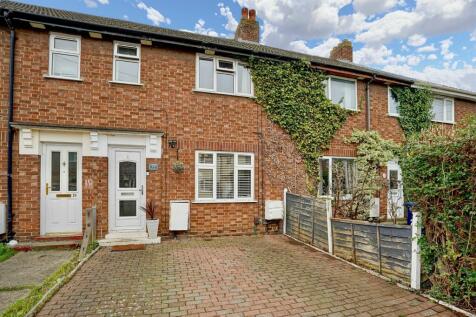 3 bedroom terraced house for sale