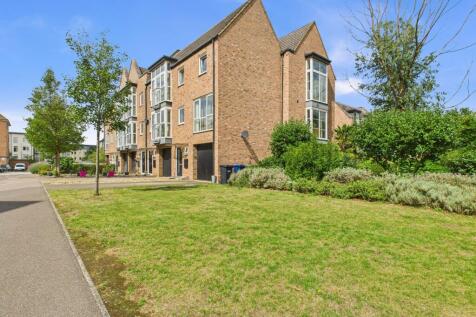 4 bedroom town house for sale
