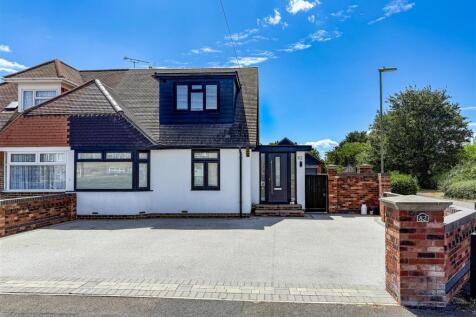 6 bedroom semi-detached house for sale
