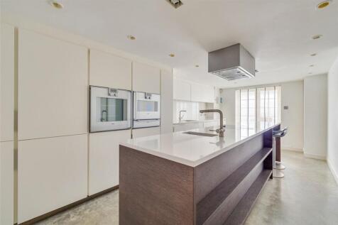 Hazlebury Road, London, SW6 4 bed end of terrace house for sale