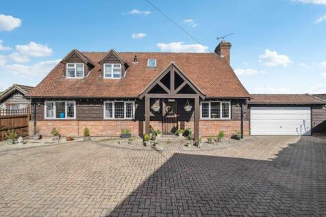 Elizabeth Road, High Wycombe HP14 3 bed character property for sale