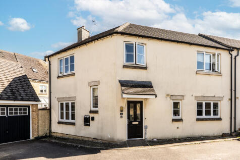 4 bedroom semi-detached house for sale