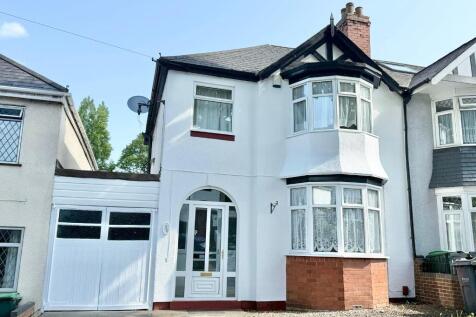 Charlemont Avenue, West Bromwich, B71... 3 bed semi