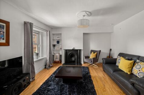 2 bedroom maisonette for sale