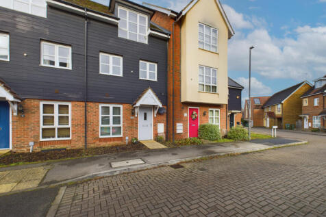 Aylesbury HP21 3 bed terraced house for sale