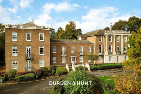 Bower Hill, Epping, CM16 2 bed penthouse for sale