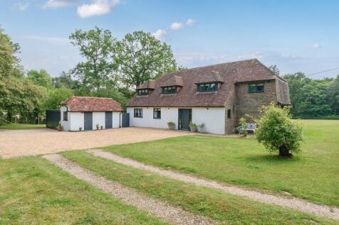 Fittleworth Road, Wisborough Green, RH14 4 bed detached house for sale