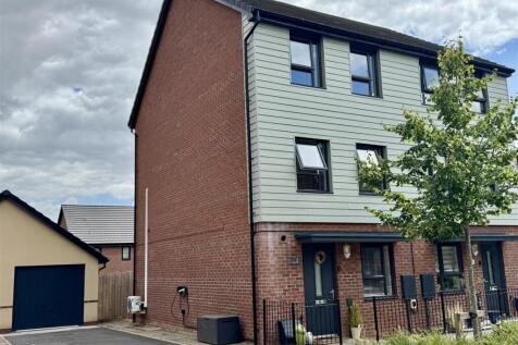 4 bedroom town house for sale