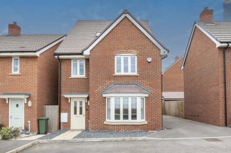 Montserrat Court, Milton Keynes, MK3 5 bed detached house for sale