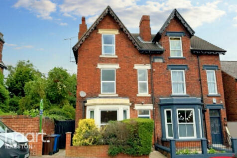 4 bedroom semi-detached house for sale