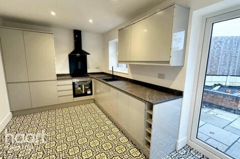 Heanor Gate Road, Heanor 2 bed detached bungalow for sale