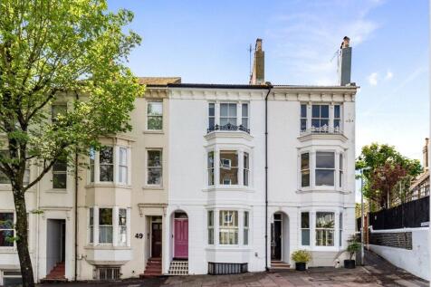 5 bedroom terraced house for sale