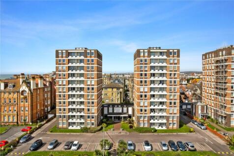 Grand Avenue, Hove, East Sussex, BN3 3 bed apartment for sale