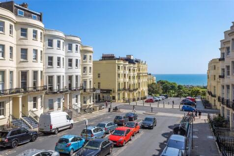 Brunswick Place, Hove, East Sussex, BN3 1 bed apartment for sale