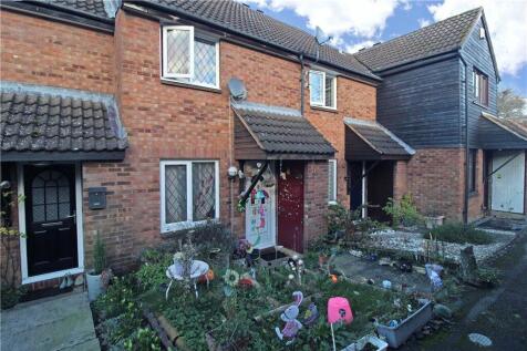 Winterburn, Heelands, Milton Keynes 2 bed terraced house for sale