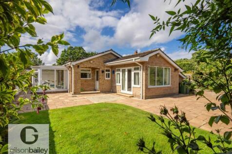 Cucumber Lane, Norwich NR13 4 bed detached bungalow for sale