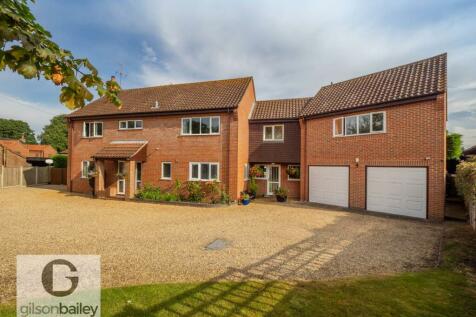 6 bedroom detached house for sale