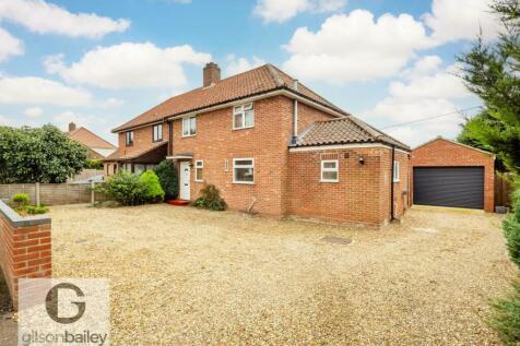 3 bedroom semi-detached house for sale