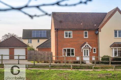 Maurecourt Drive, Norwich NR13 3 bed semi