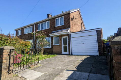 3 bedroom semi-detached house for sale