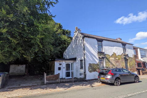 Liverpool Road, Skelmersdale WN8 2 bed detached house for sale