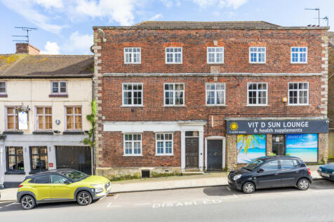 3 bedroom town house for sale
