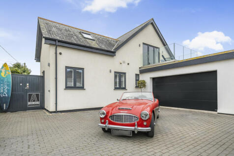 6 bedroom detached house for sale