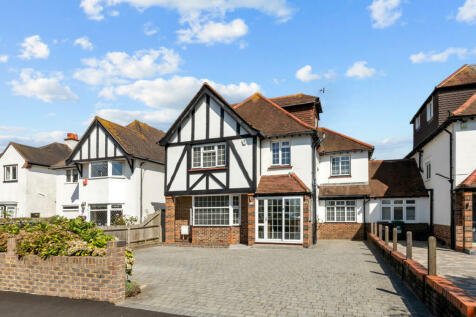 5 bedroom link detached house for sale