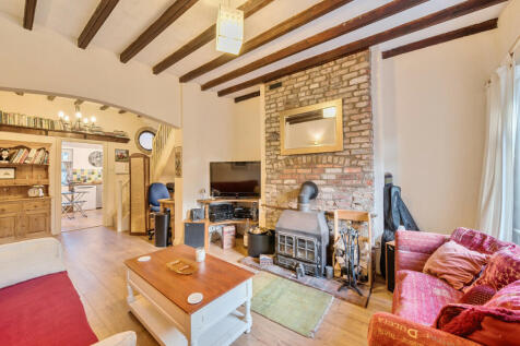 2 bedroom cottage for sale