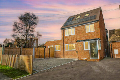 3 bedroom detached house for sale