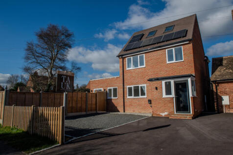 3 bedroom detached house for sale