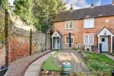 1 bedroom cottage for sale