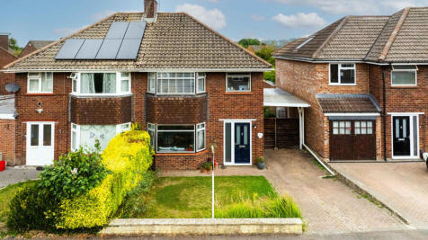 3 bedroom semi-detached house for sale