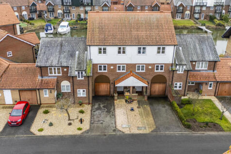 4 bedroom town house for sale